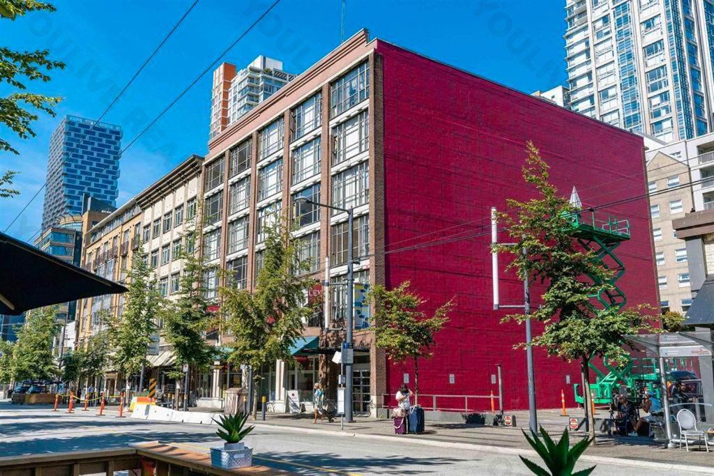 Entire Condo In Heart Of Downtown Vancouver Exteriör bild